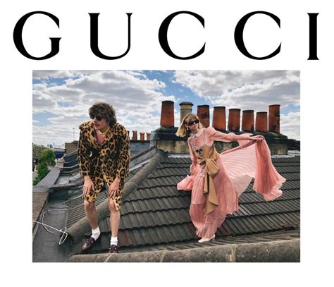 pubblicità di gucci 2020|Immortalati in scenari paradossali, i cavalli sono i protagonisti .